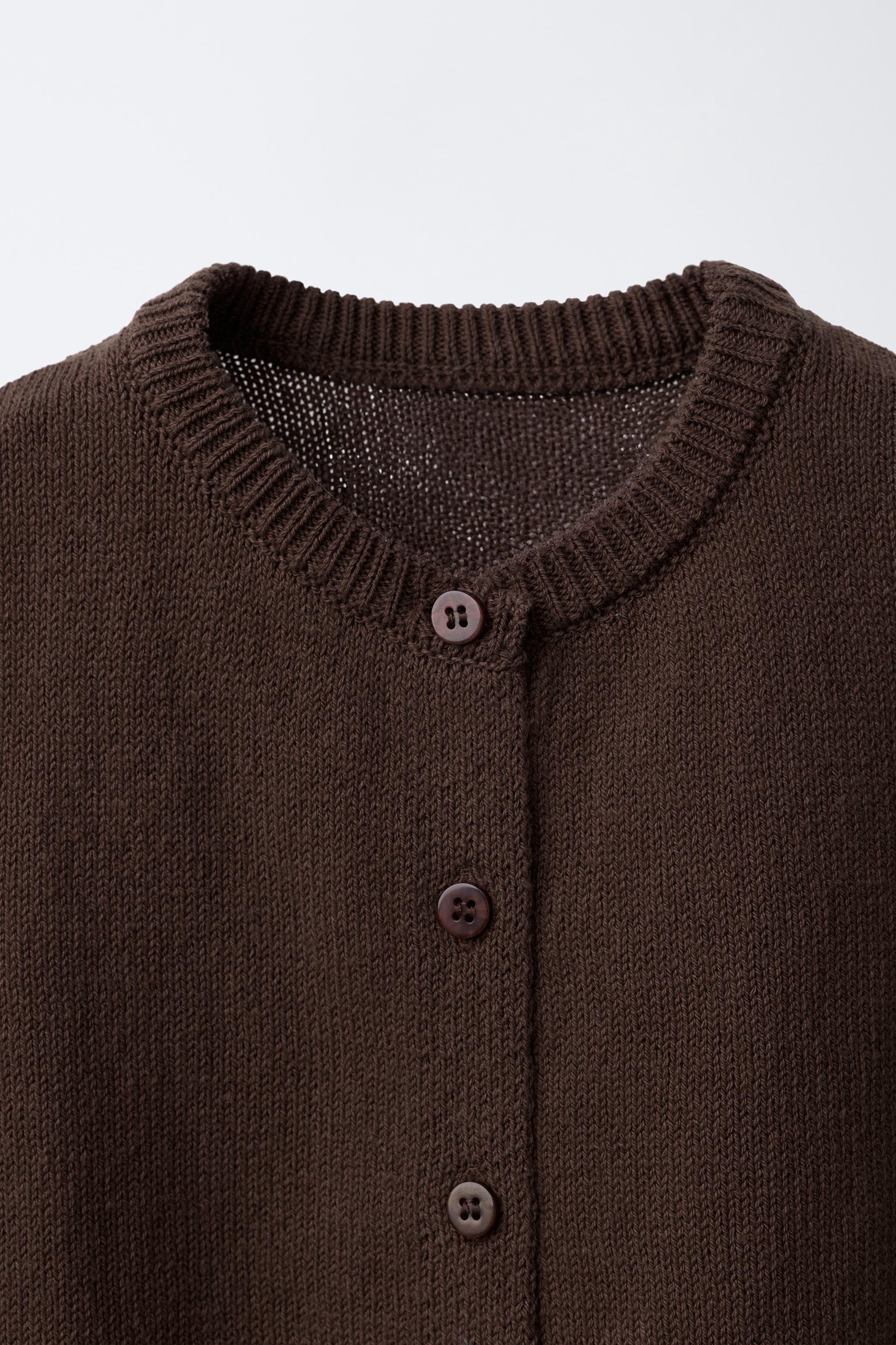 GILET EN MAILLE À BOUTONS